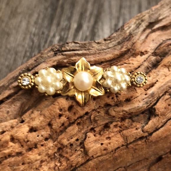 Vintage 1928 Brand Faux Pearl Flower & Rhinestone Bar Pin - Picture 2 of 14